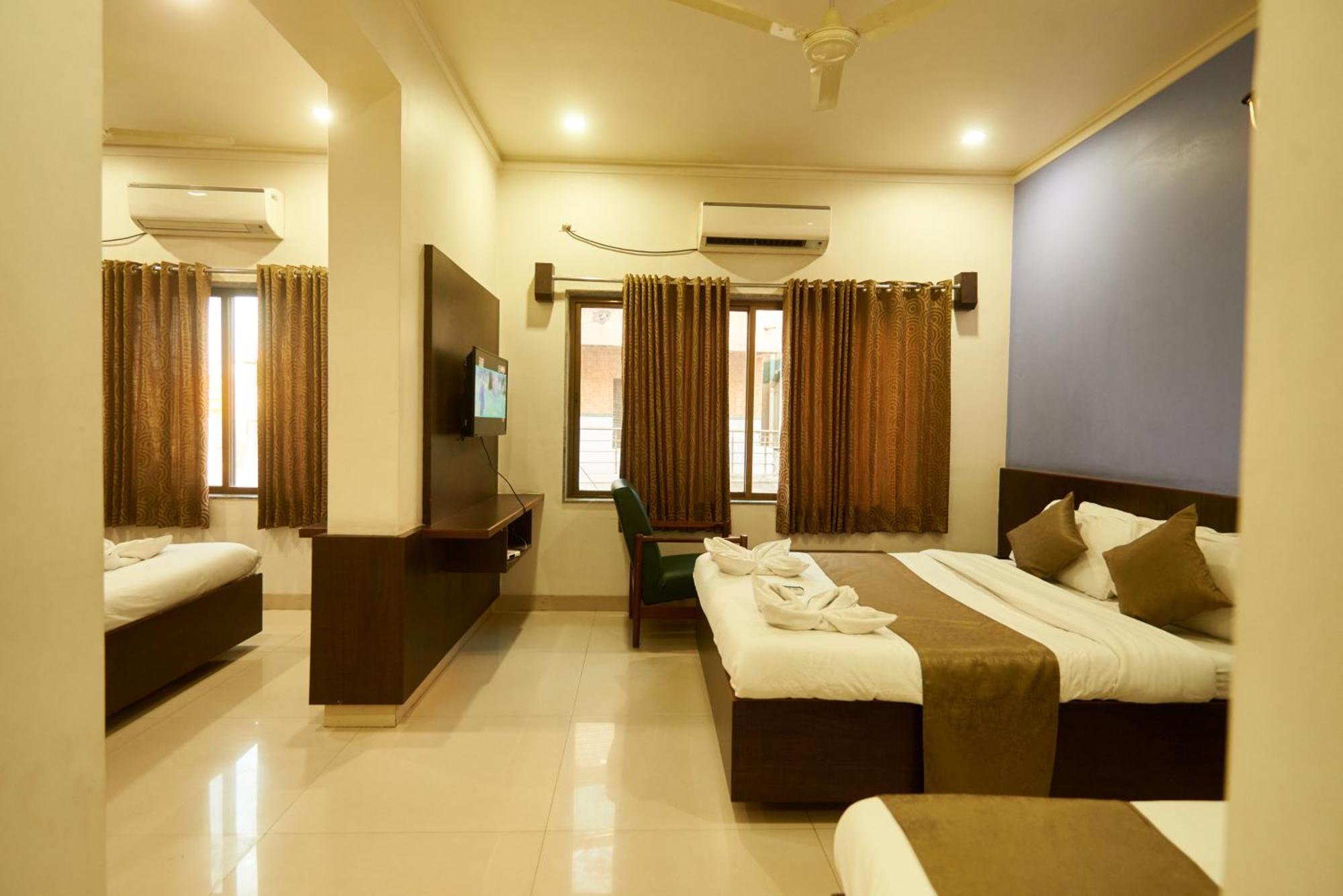 Hotel Pride Inn Shirdi Buitenkant foto