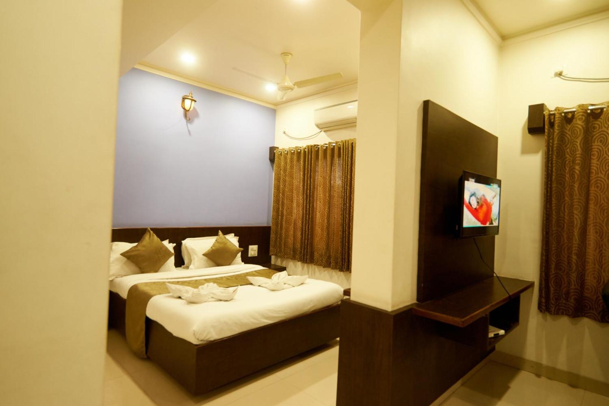Hotel Pride Inn Shirdi Buitenkant foto