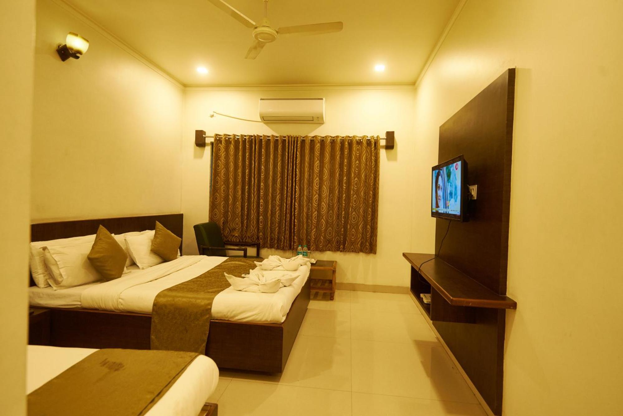 Hotel Pride Inn Shirdi Buitenkant foto