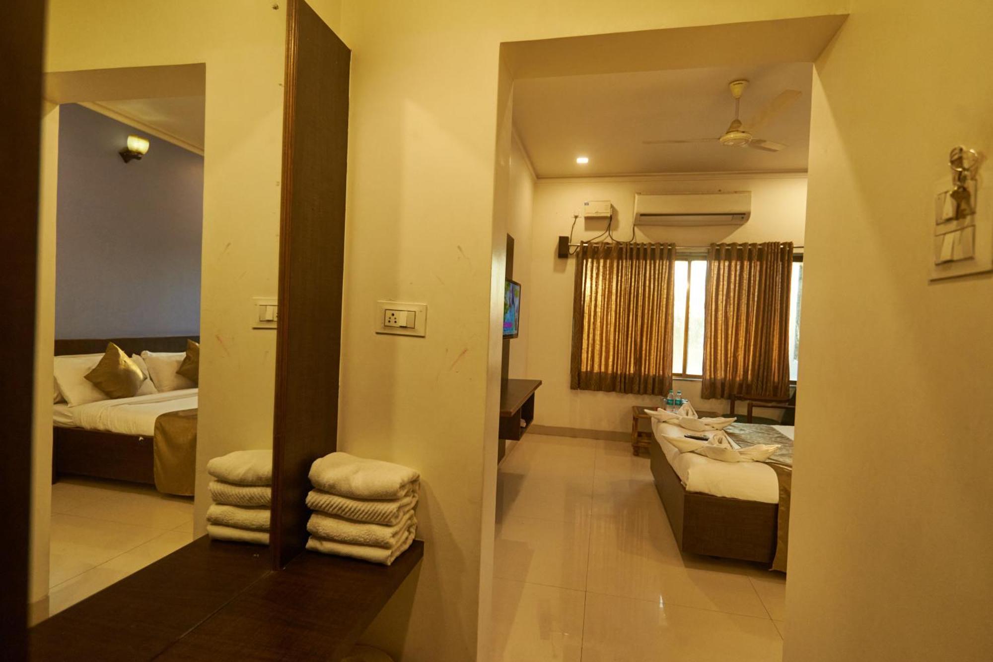 Hotel Pride Inn Shirdi Buitenkant foto