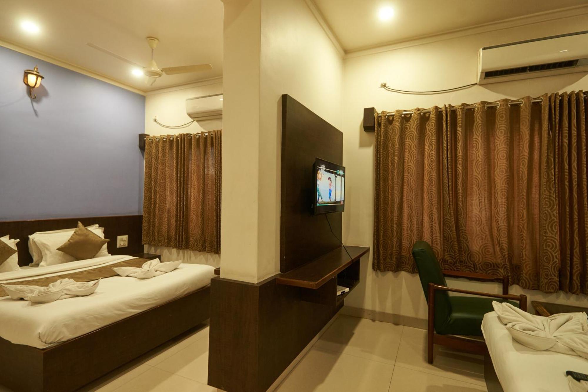 Hotel Pride Inn Shirdi Buitenkant foto