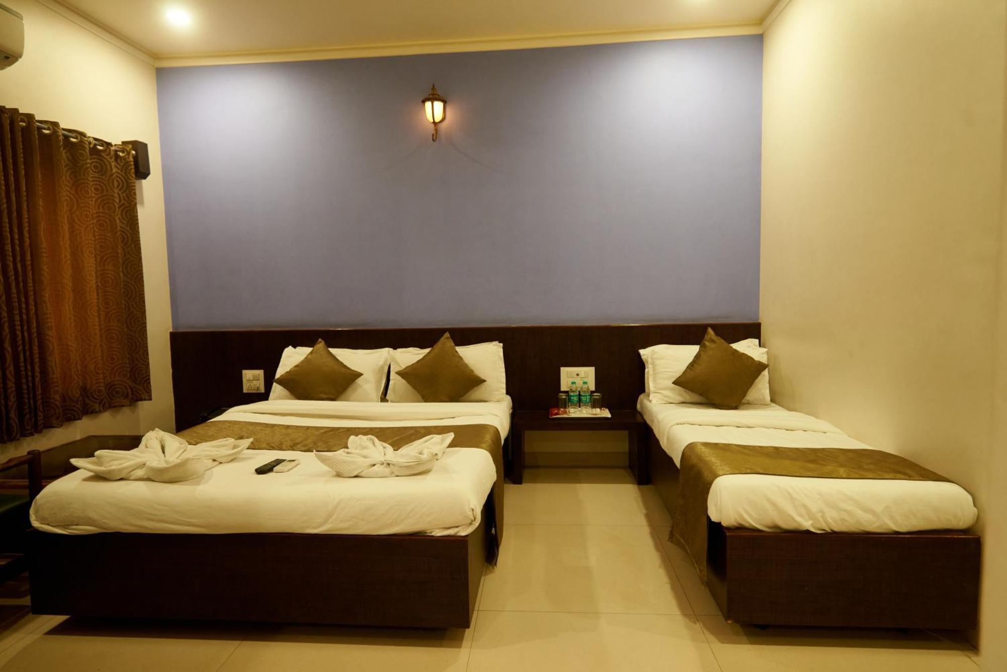 Hotel Pride Inn Shirdi Buitenkant foto