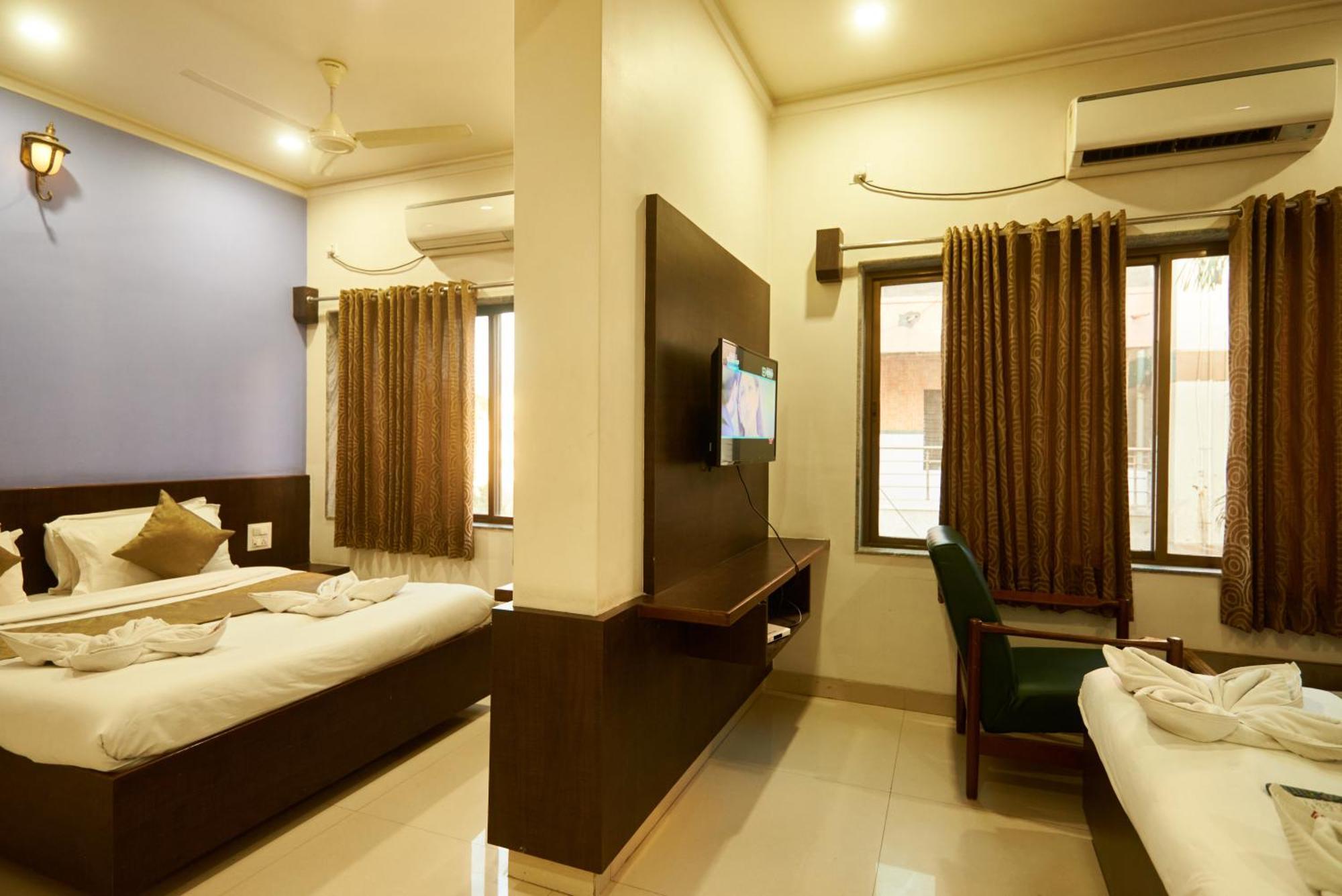 Hotel Pride Inn Shirdi Buitenkant foto