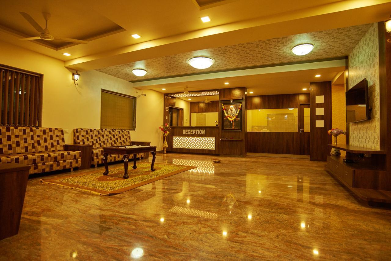 Hotel Pride Inn Shirdi Buitenkant foto